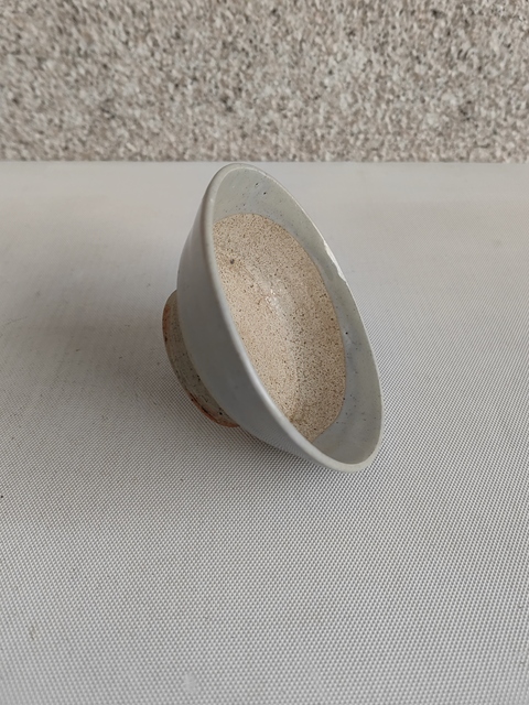 古玩陶瓷龍泉系青瓷碗拍賣，當(dāng)前價(jià)格450元