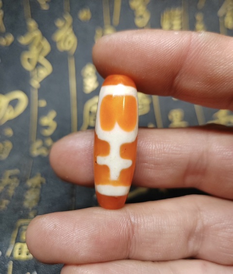 古玩玉器清末寶瓶天珠拍賣,當前價格999元