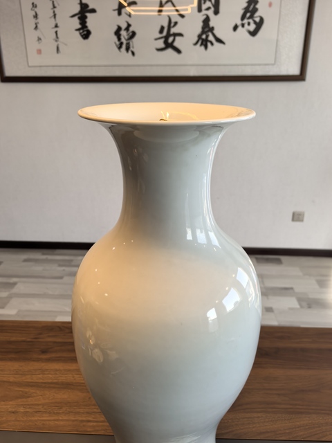 古玩陶瓷60厘米單色釉頂級甜白釉觀音大瓶拍賣，當(dāng)前價格5500元