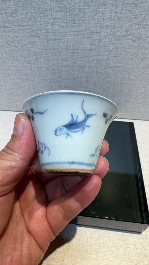 古玩陶瓷明早期魚藻紋馬蹄杯拍賣，當(dāng)前價(jià)格2380元