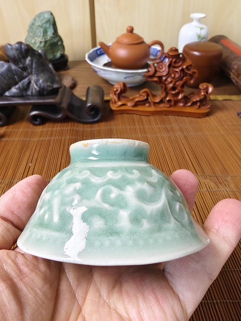 古玩陶瓷豆青釉花卉紋杯拍賣,當前價格198元