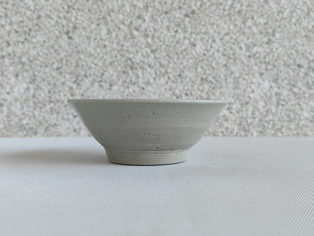古玩陶瓷龍泉青瓷碗拍賣，當前價格160元