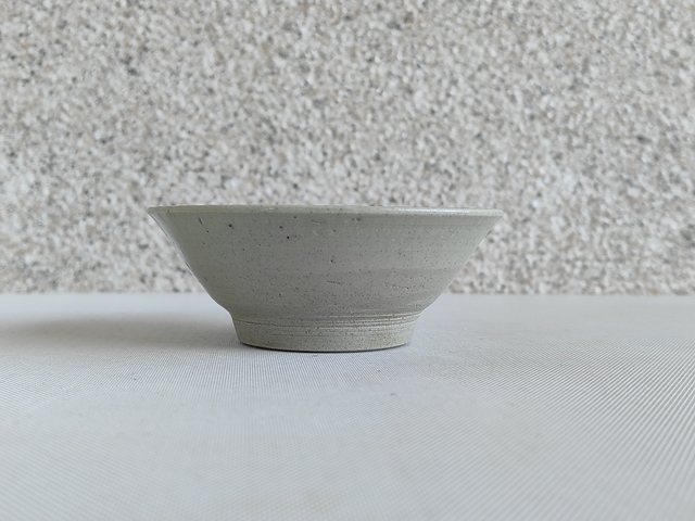 古玩陶瓷龍泉青瓷碗拍賣，當前價格160元