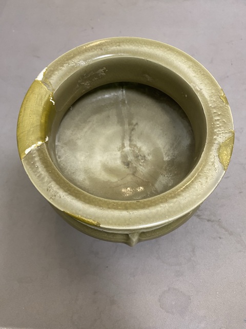 古玩陶瓷龍泉青瓷鬲式爐拍賣，當前價格8900元