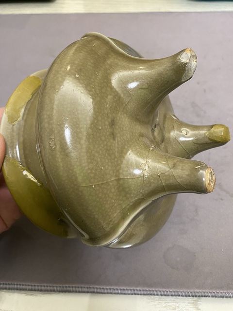 古玩陶瓷龍泉青瓷鬲式爐拍賣，當前價格8900元