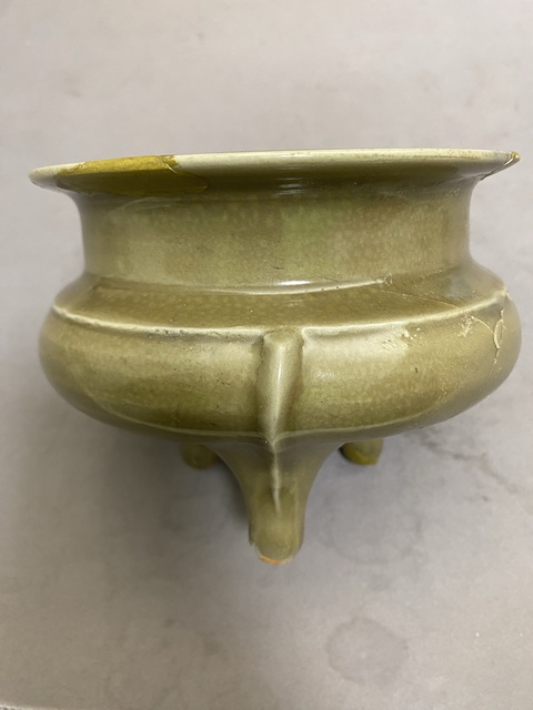 古玩陶瓷龍泉青瓷鬲式爐拍賣，當前價格8900元