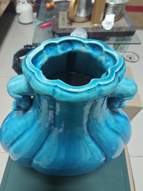 古玩陶瓷清早期 孔雀藍釉象耳海棠尊拍賣,當前價格26000元
