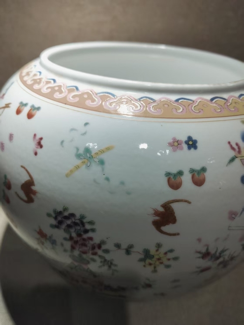 古玩陶瓷粉彩水呈拍賣,當前價格3000元