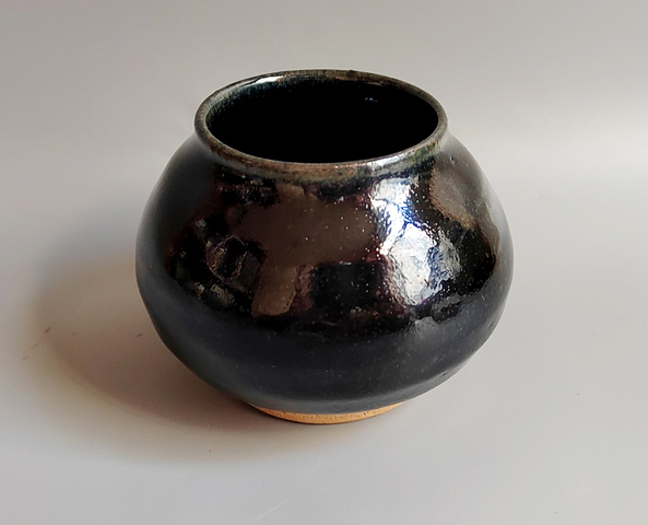 古玩陶瓷清·黑釉水盂拍賣,當(dāng)前價格1500元