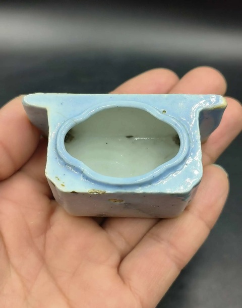 古玩陶瓷天藍釉鳥食罐拍賣，當前價格588元
