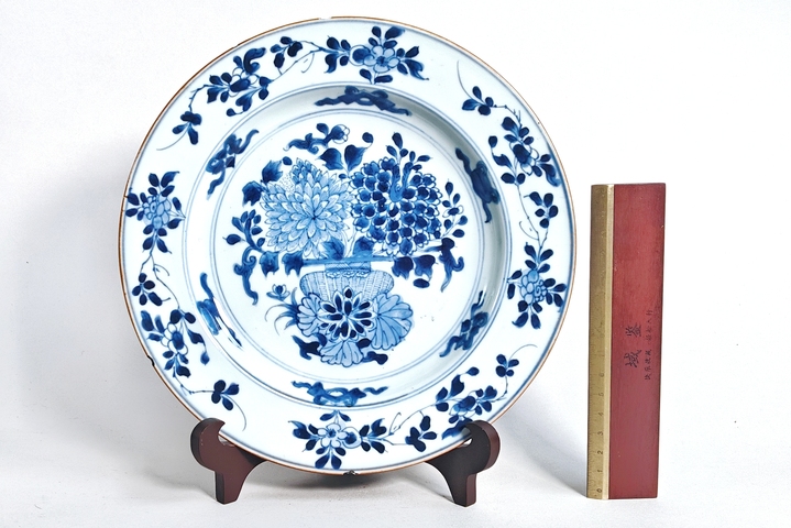 古玩陶瓷優品清康熙·青花提籃花卉紋賞盤拍賣，當前價格999元