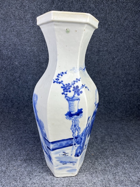 古玩陶瓷青花鳳儀亭人物故事紋六方瓶拍賣,當前價格9888元
