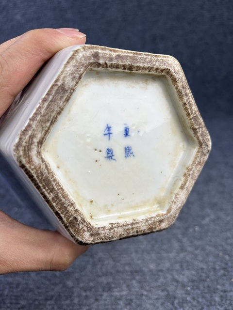 古玩陶瓷青花鳳儀亭人物故事紋六方瓶拍賣,當前價格9888元