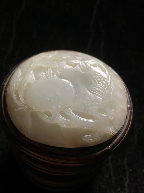 古玩雜項(xiàng)清代和田玉榴開百子三層首飾盒拍賣,當(dāng)前價(jià)格30000元