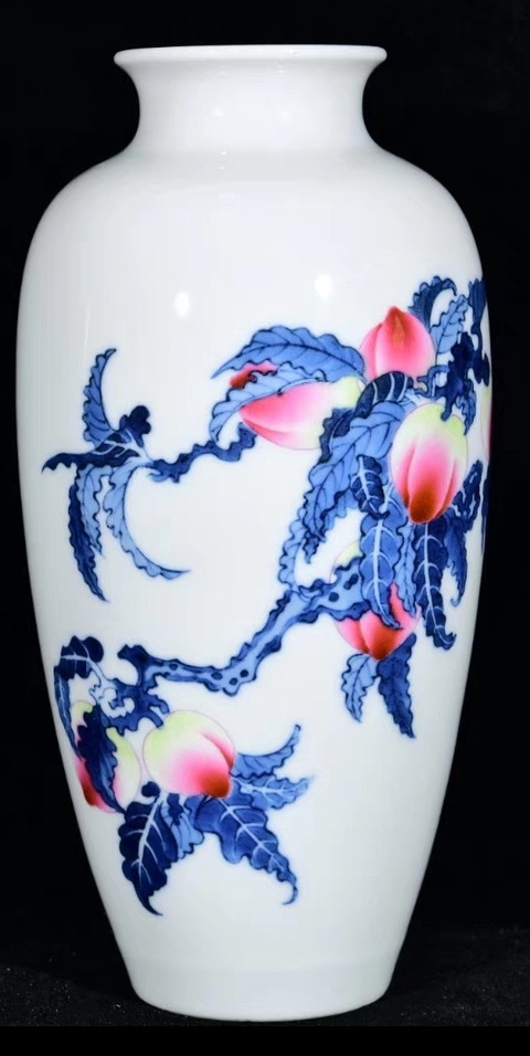 古玩陶瓷民國 青花胭脂紅壽桃紋萊菔瓶拍賣,當前價格586000元