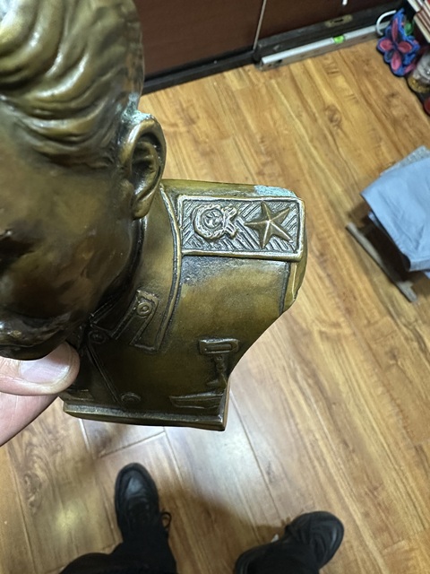 古玩銅器偉人像拍賣，當前價格555元