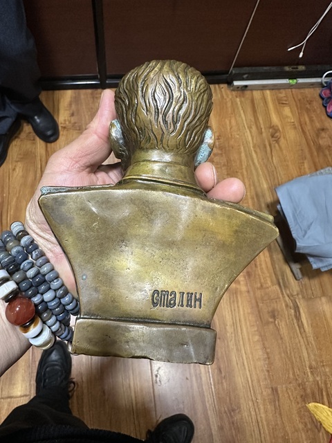 古玩銅器偉人像拍賣，當前價格555元