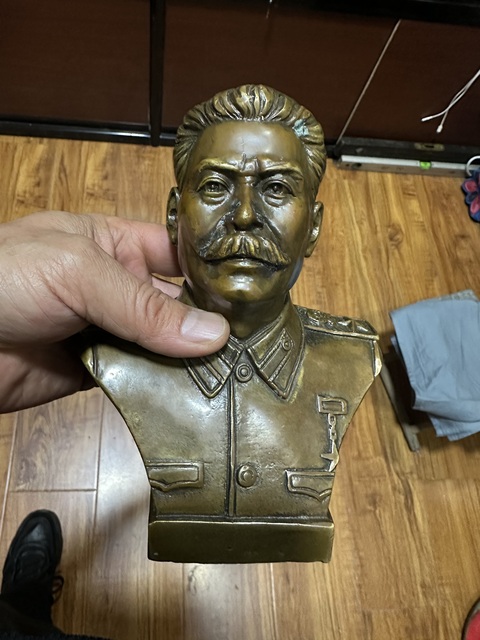 古玩銅器偉人像拍賣，當前價格555元