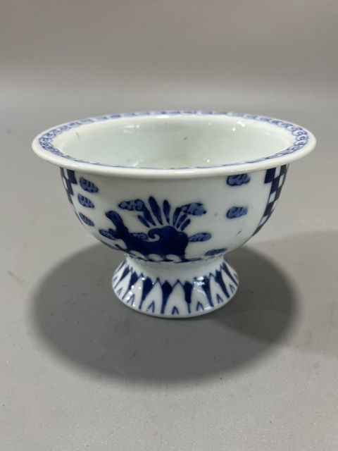 古玩陶瓷青花花卉紋高足貢碗拍賣，當(dāng)前價(jià)格1300元