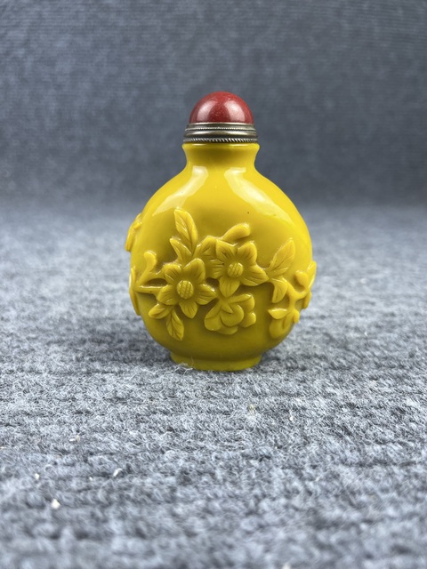 古玩玉器料器鼻煙壺拍賣,當(dāng)前價(jià)格999元