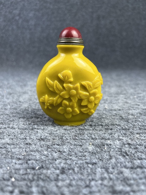 古玩玉器料器鼻煙壺拍賣,當(dāng)前價(jià)格999元