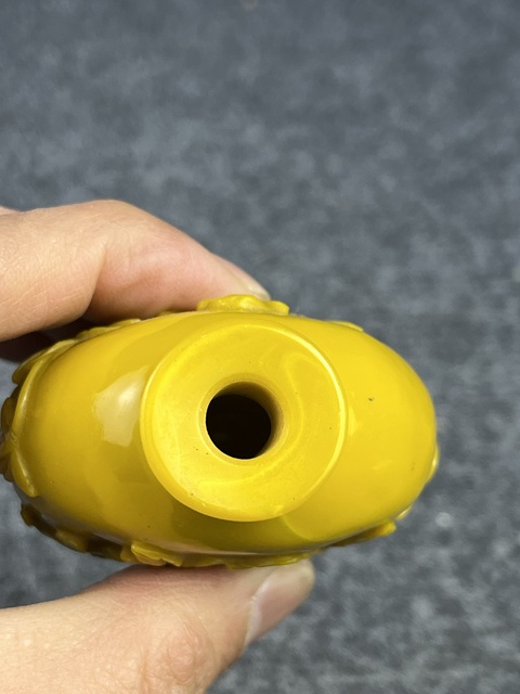 古玩玉器料器鼻煙壺拍賣,當(dāng)前價(jià)格999元