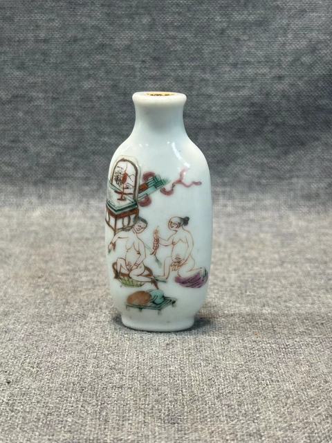 古玩陶瓷同治粉彩春宮圖鼻煙壺拍賣,當前價格8888元