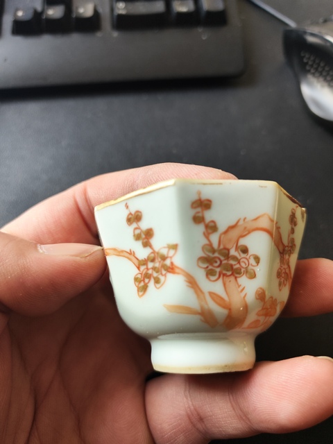 古玩陶瓷喜上眉梢八方杯拍賣,當前價格1100元
