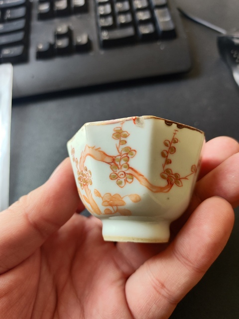 古玩陶瓷喜上眉梢八方杯拍賣,當前價格1100元