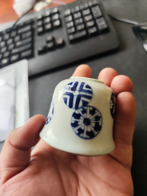 古玩陶瓷皮球花青花水盂拍賣,當前價格2600元