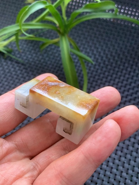 古玩玉器清代三彩天然翡翠雕“墨床”拍賣，當前價格16800元