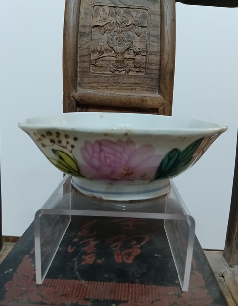 古玩陶瓷花卉紋碗拍賣，當(dāng)前價(jià)格88元