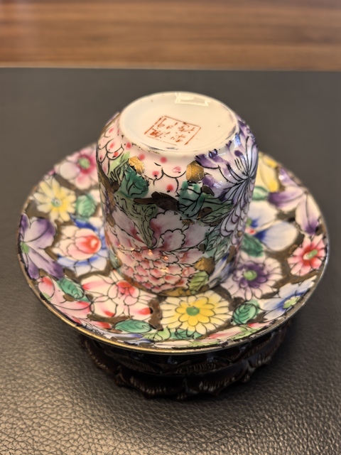 古玩陶瓷民國(guó)金底粉彩百花不落地杯碟拍賣(mài)，當(dāng)前價(jià)格500元