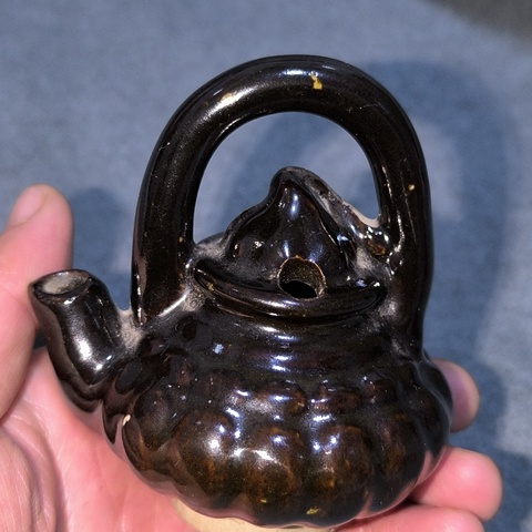 古玩陶瓷黑釉茶壺拍賣,當前價格1800元