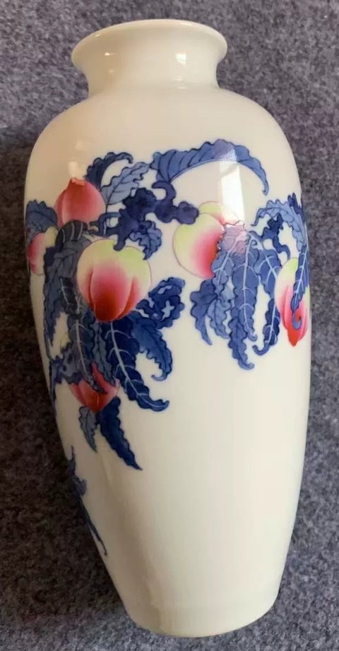 古玩陶瓷民國 青花胭脂紅壽桃紋萊菔瓶拍賣，當前價格586000元