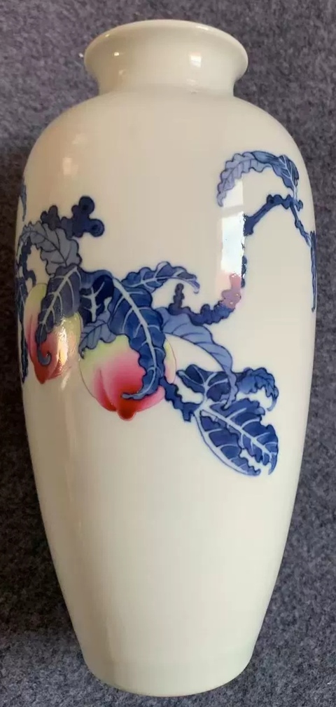 古玩陶瓷民國 青花胭脂紅壽桃紋萊菔瓶拍賣，當前價格586000元