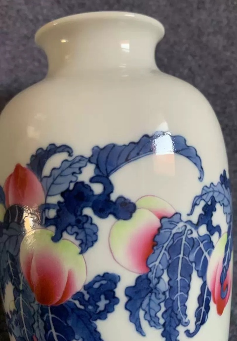 古玩陶瓷民國 青花胭脂紅壽桃紋萊菔瓶拍賣，當前價格586000元
