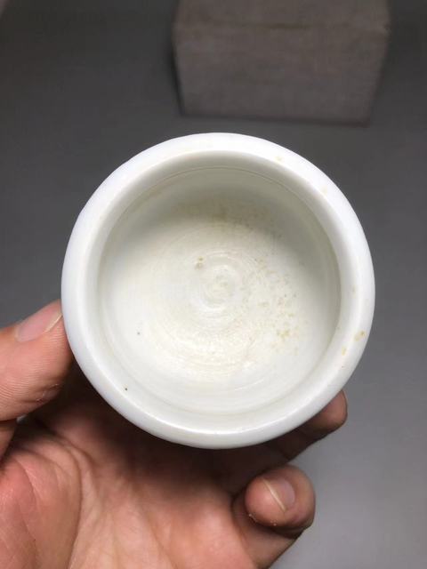 古玩陶瓷明末清初，德化窯白釉香爐拍賣，當前價格888元