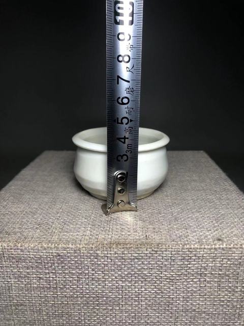 古玩陶瓷明末清初，德化窯白釉香爐拍賣，當前價格888元