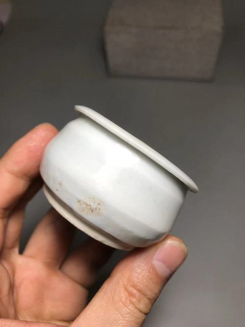 古玩陶瓷明末清初，德化窯白釉香爐拍賣，當前價格888元