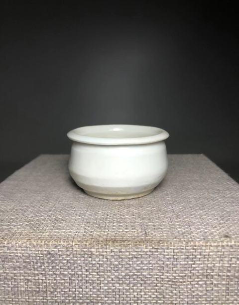古玩陶瓷明末清初，德化窯白釉香爐拍賣，當前價格888元
