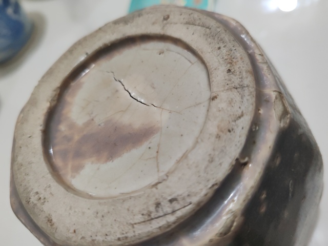 古玩陶瓷哥釉堆白花卉紋茶葉罐拍賣，當(dāng)前價(jià)格350元