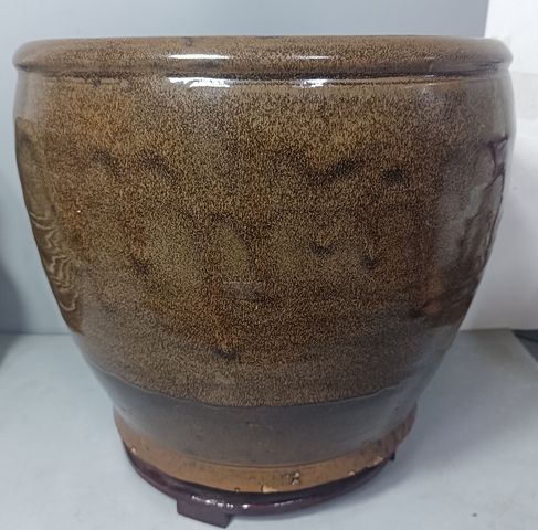 古玩陶瓷精美清早期褐釉大缸拍賣,當(dāng)前價(jià)格458元