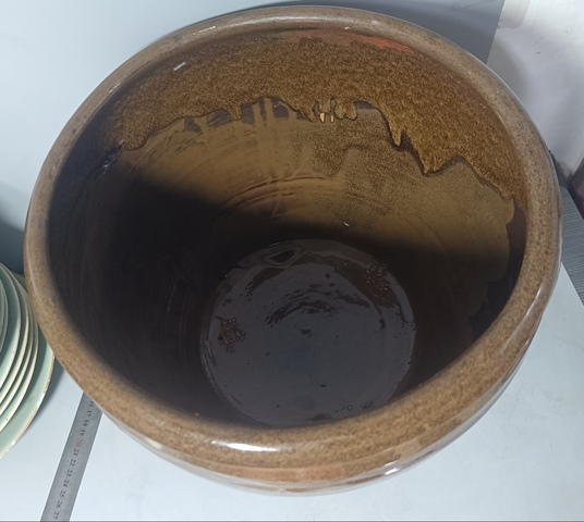 古玩陶瓷精美清早期褐釉大缸拍賣,當(dāng)前價(jià)格458元