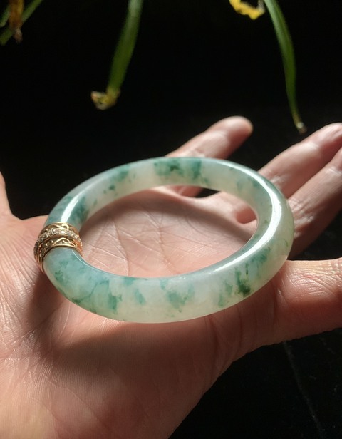 古玩玉器清代冰種飄花天然翡翠手鐲拍賣，當前價格25000元
