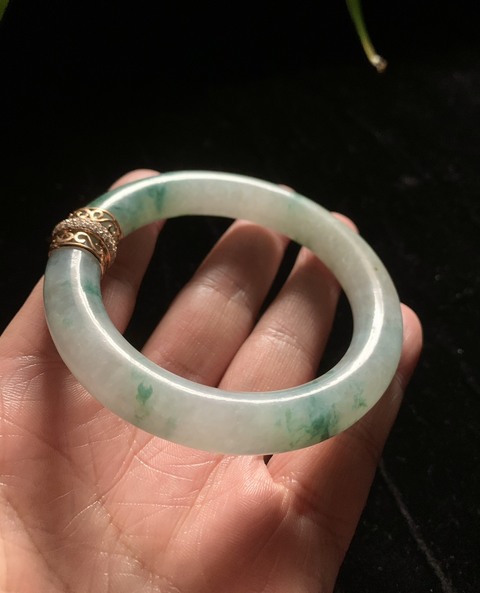 古玩玉器清代冰種飄花天然翡翠手鐲拍賣，當前價格25000元