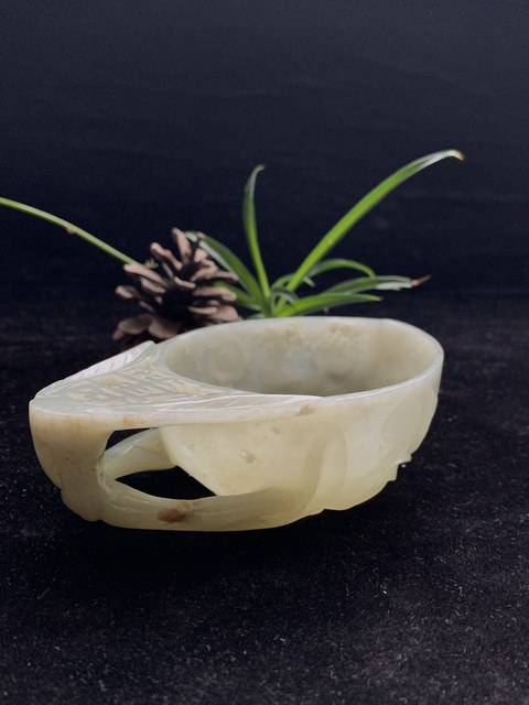古玩玉器明代和田玉雕“執(zhí)耳杯”拍賣,當(dāng)前價(jià)格30000元