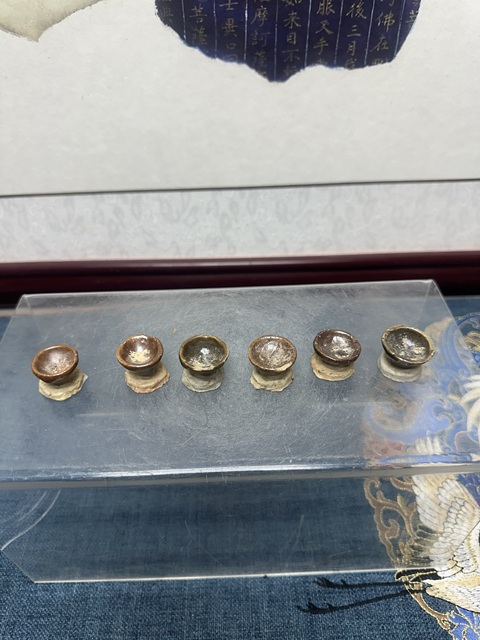 古玩陶瓷明代褐釉燈盞一組六個拍賣，當前價格89元