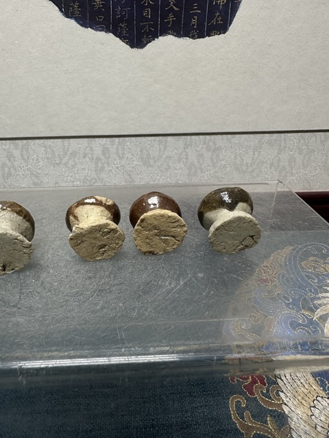 古玩陶瓷明代褐釉燈盞一組六個拍賣，當前價格89元