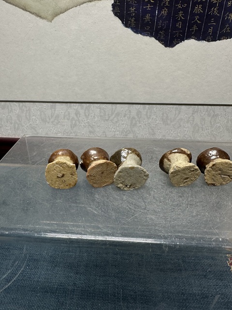 古玩陶瓷明代褐釉燈盞一組六個拍賣，當前價格89元